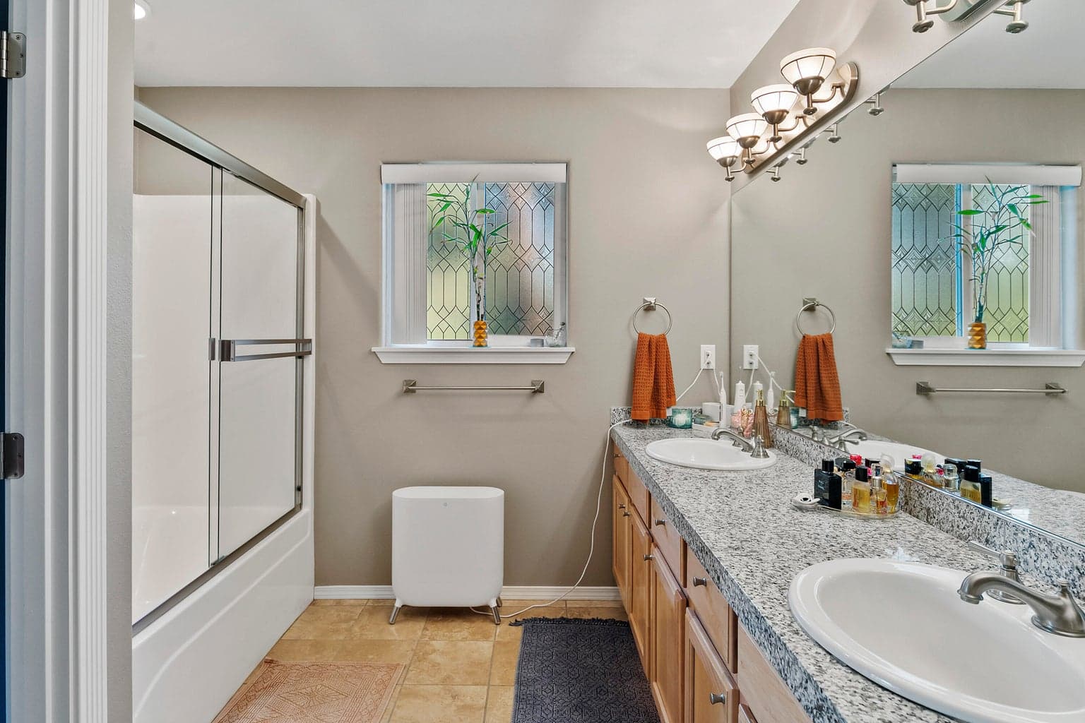 Photo of 2679 SW Salmon Avenue 27 of 38