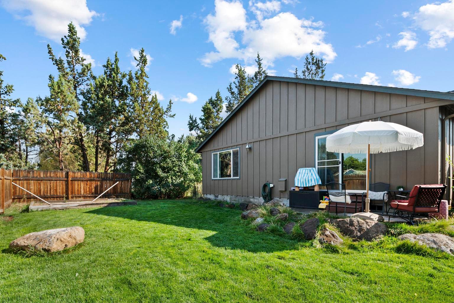Photo of 2679 SW Salmon Avenue 29 of 38