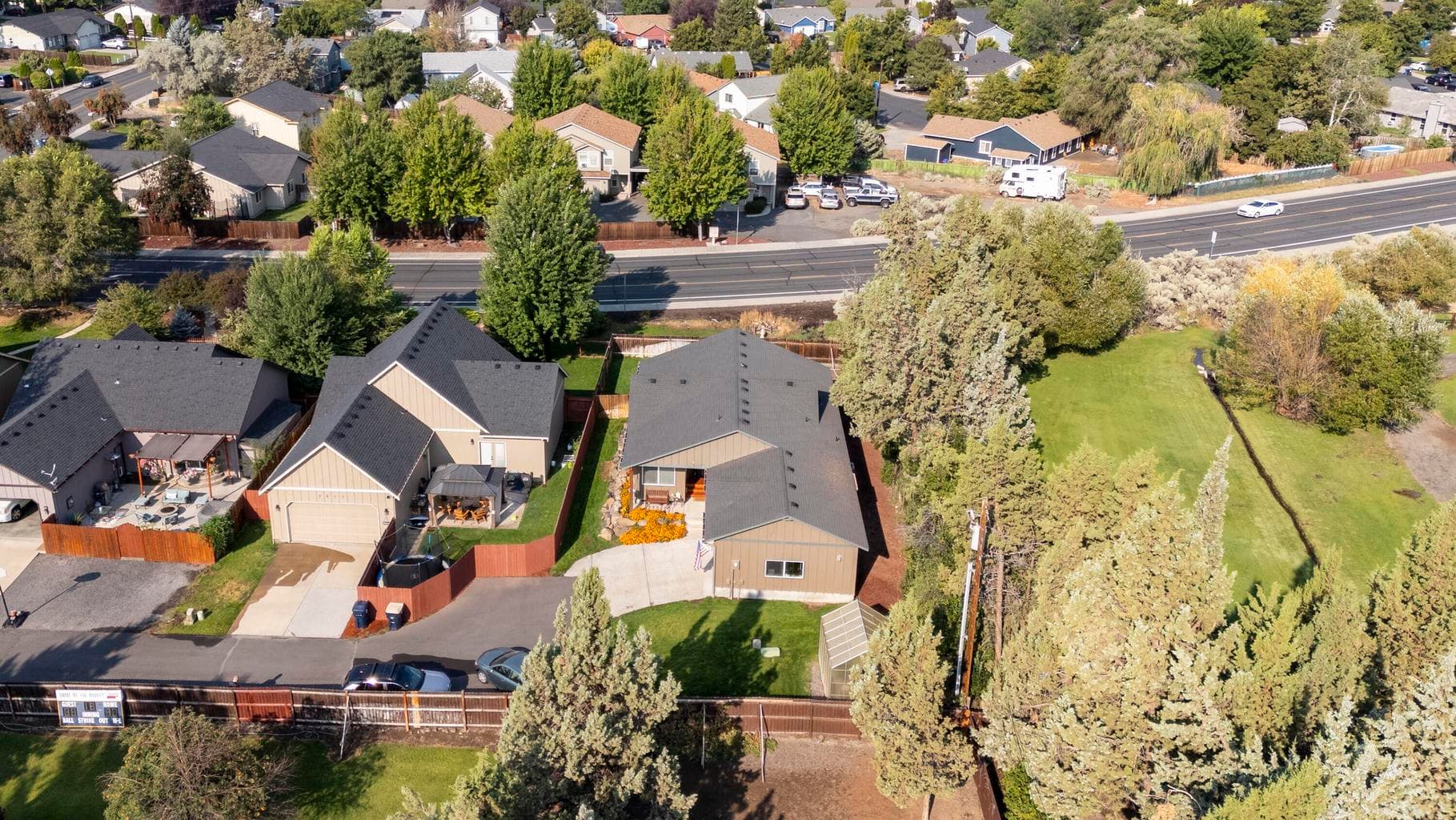 Photo of 2679 SW Salmon Avenue 33 of 38