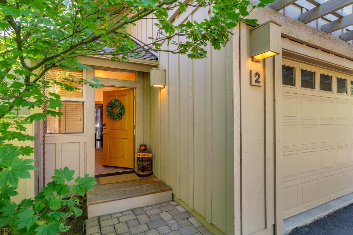 Photo of 57111 Fremont Drive 3 of 22