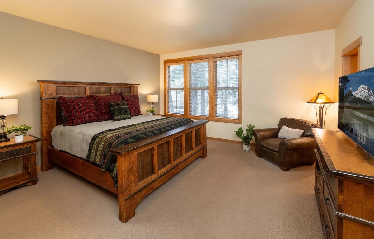 Photo of 57111 Fremont Drive 11 of 22