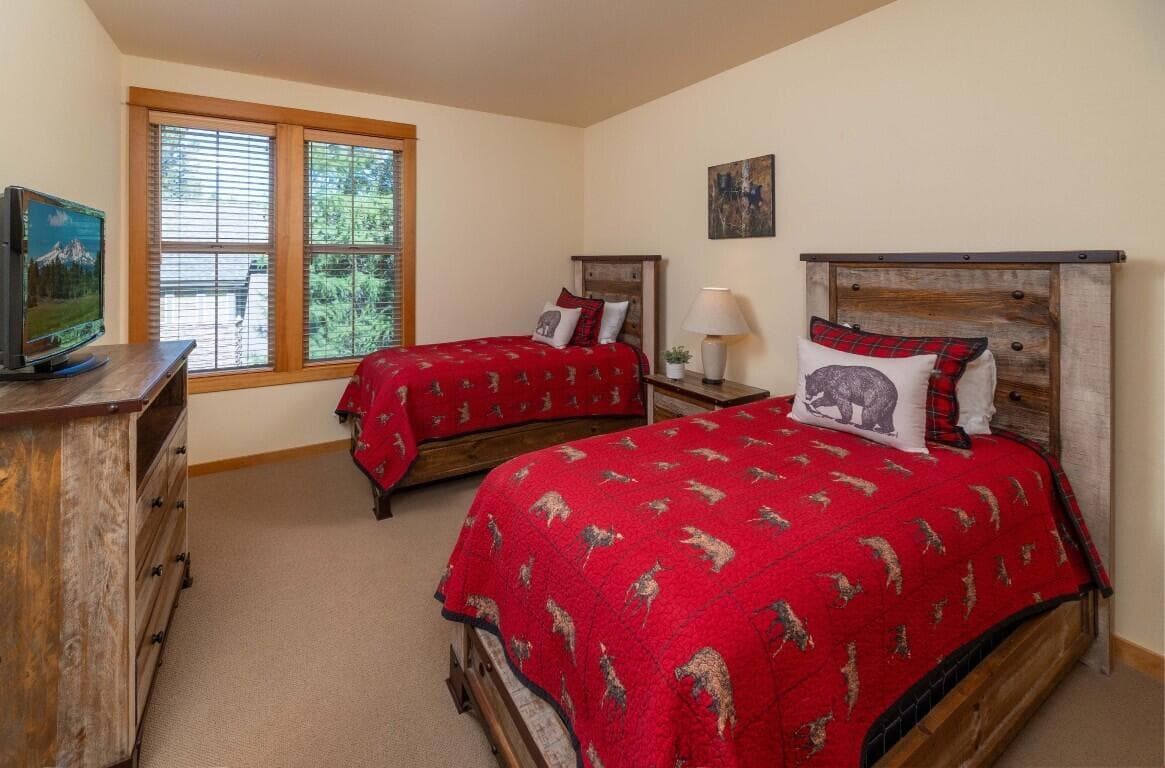 Photo of 57111 Fremont Drive 13 of 22