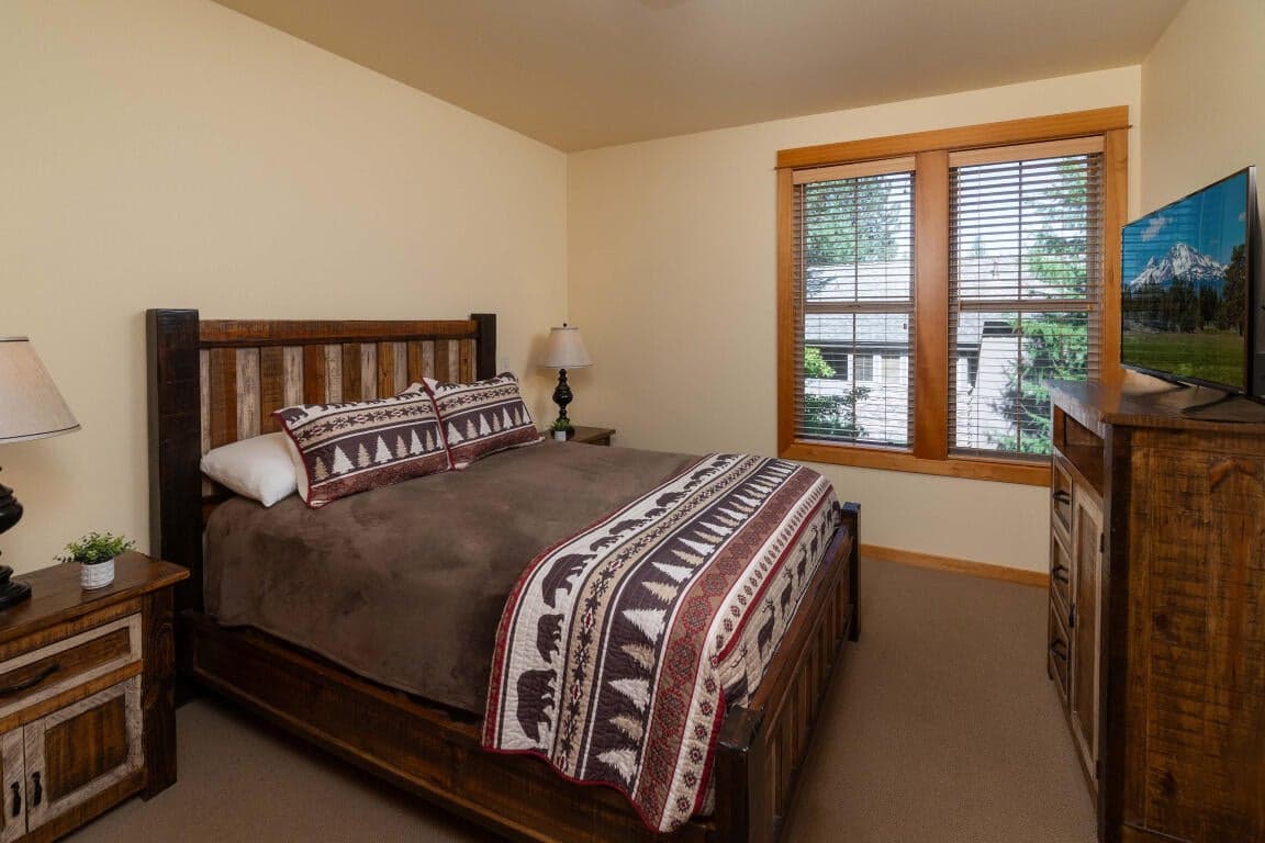 Photo of 57111 Fremont Drive 15 of 22