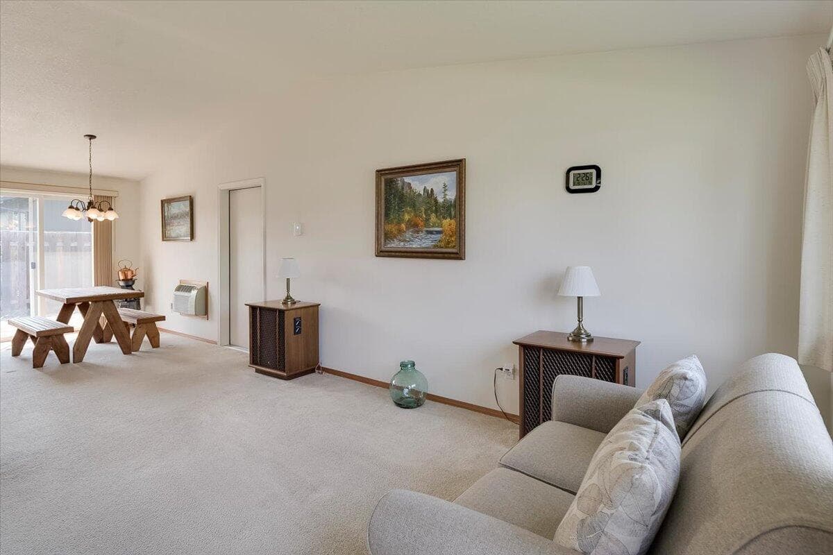 Photo of 1712 SW 35th Street 6 of 26