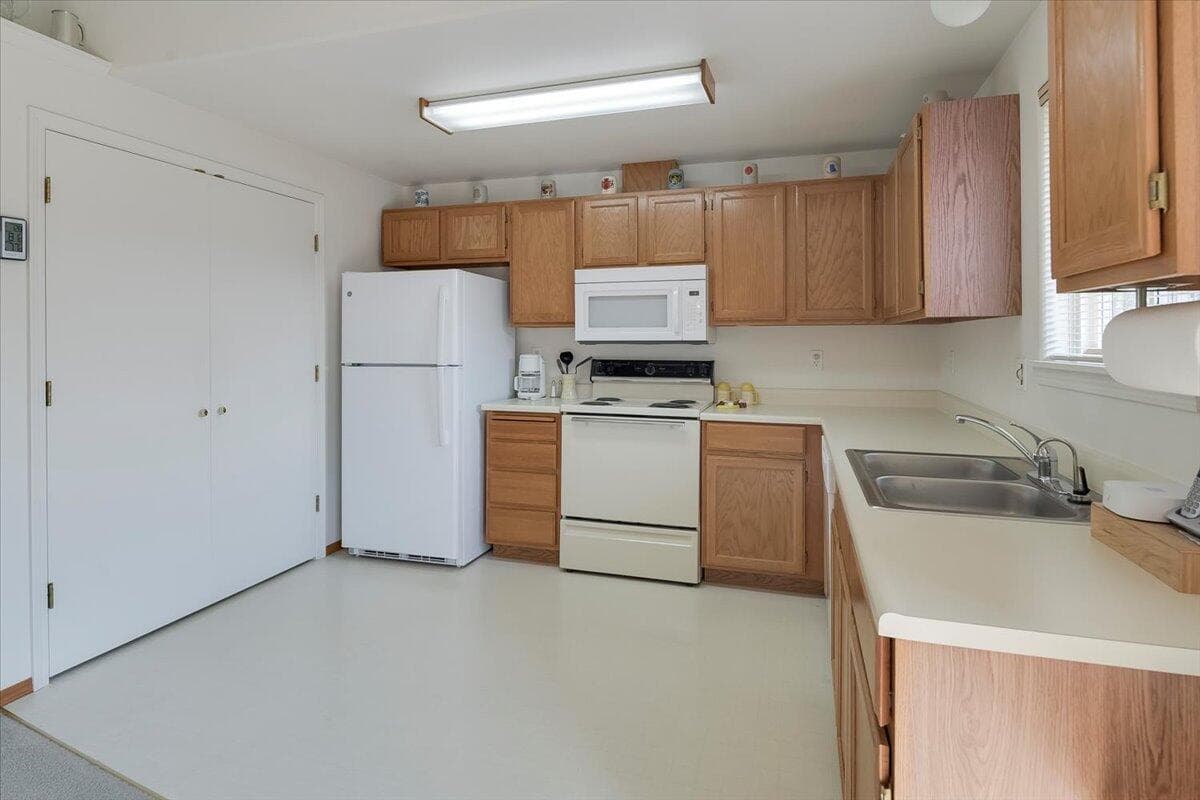 Photo of 1712 SW 35th Street 9 of 26