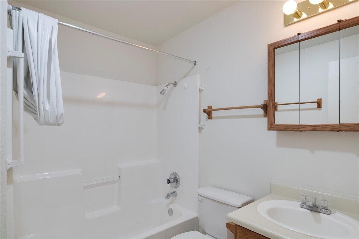 Photo of 1712 SW 35th Street 13 of 26