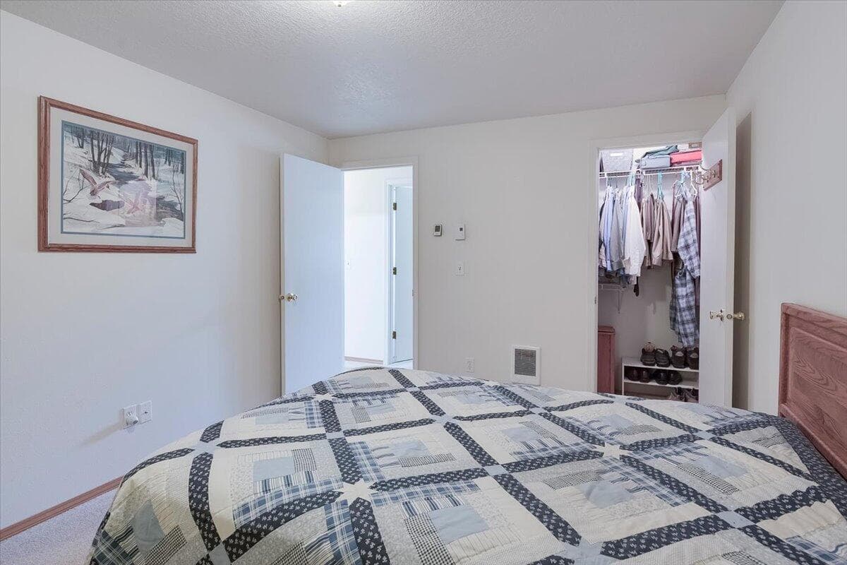 Photo of 1712 SW 35th Street 15 of 26