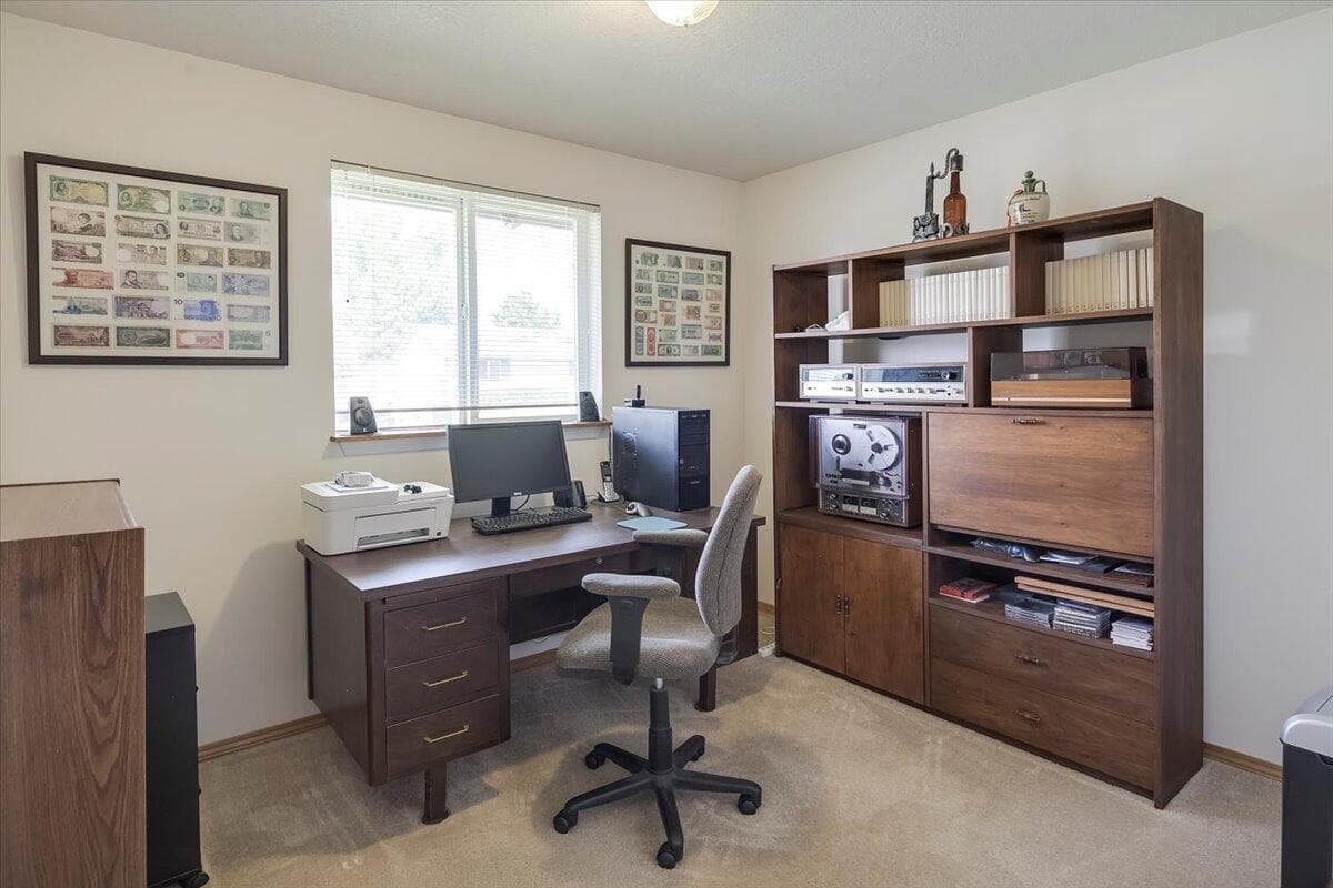 Photo of 1712 SW 35th Street 17 of 26
