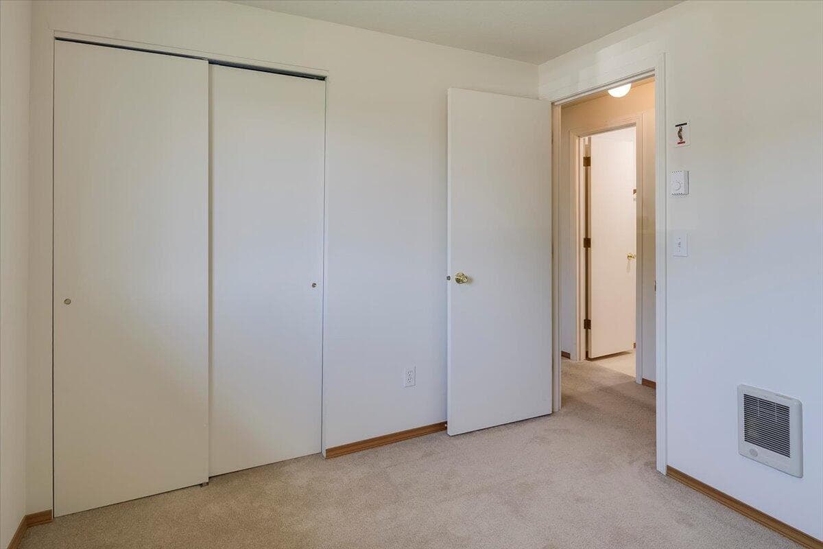 Photo of 1712 SW 35th Street 19 of 26