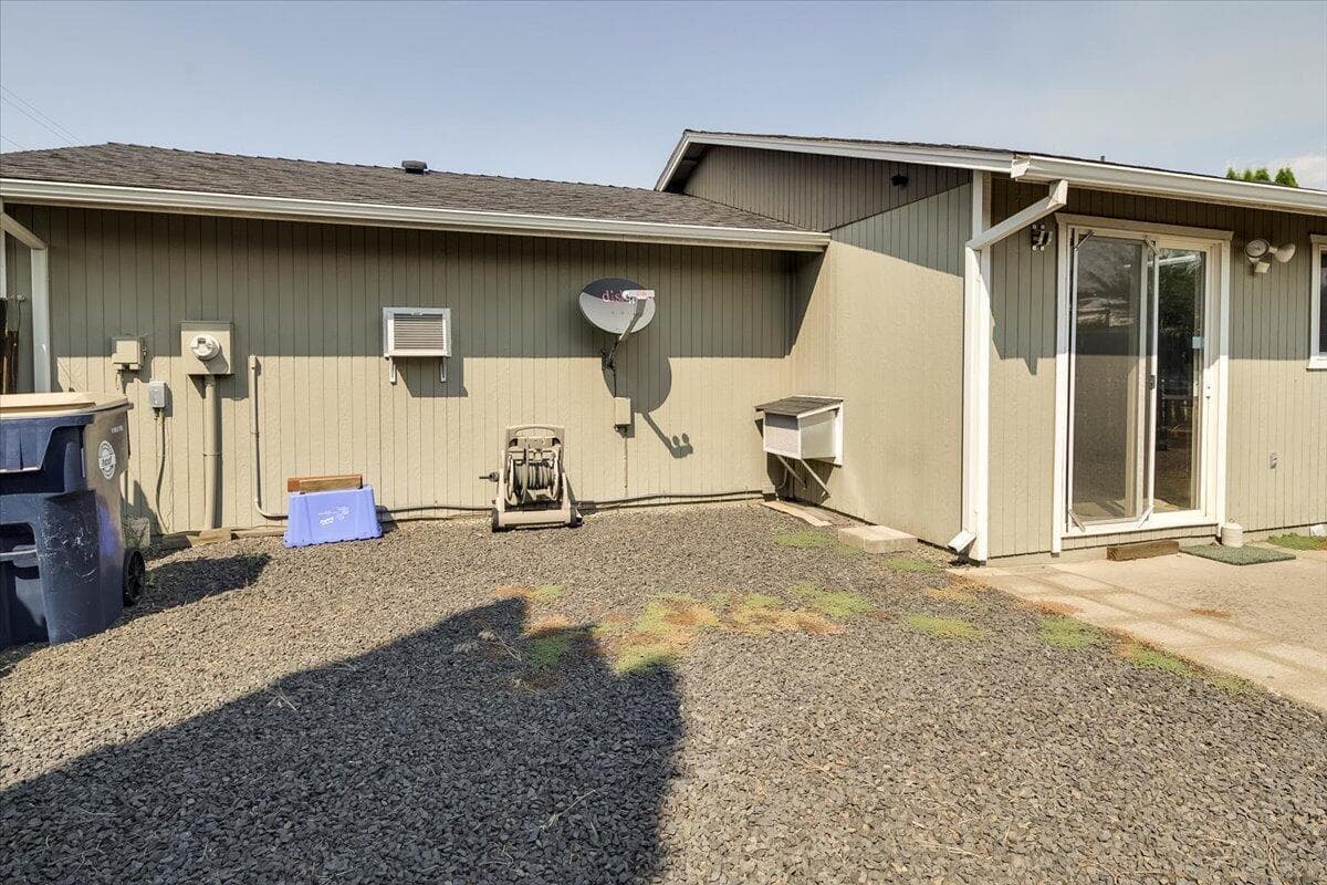Photo of 1712 SW 35th Street 20 of 26