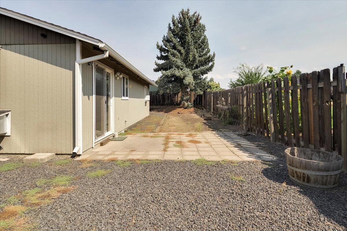 Photo of 1712 SW 35th Street 21 of 26