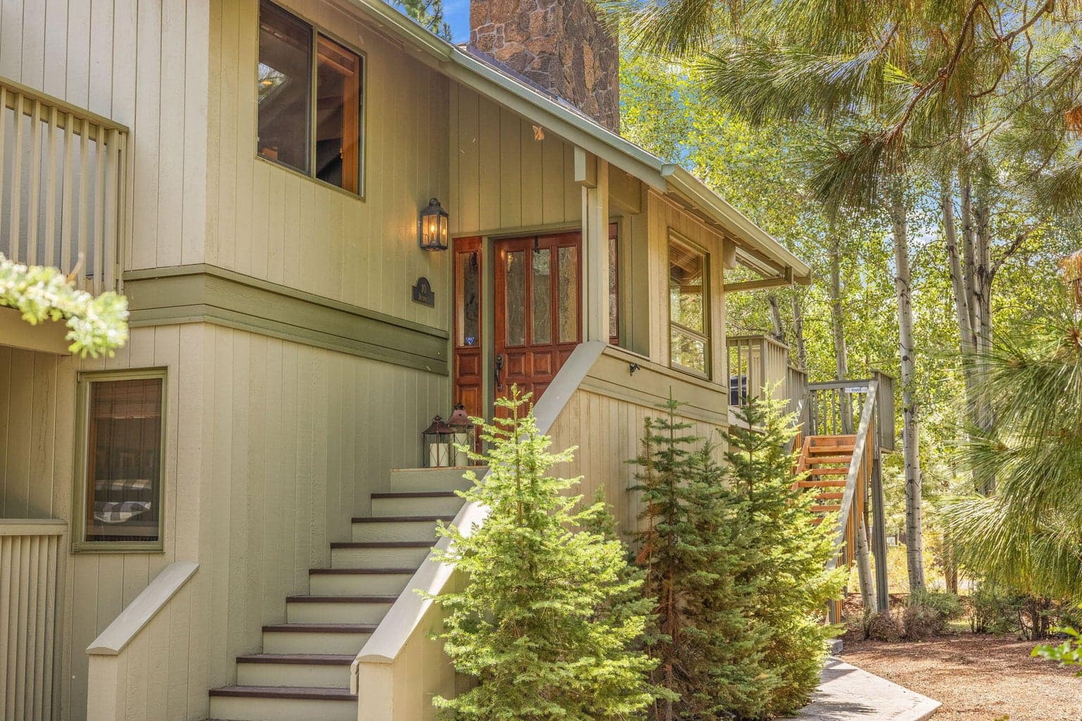 Photo of 56835 Deschutes Lane 3 of 48