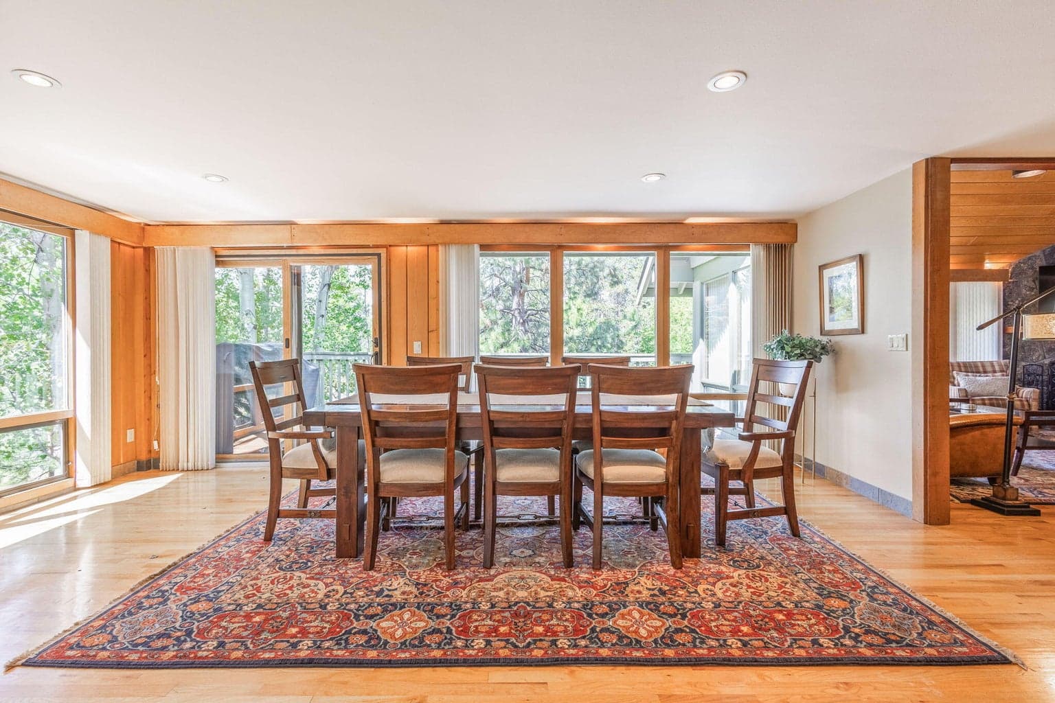 Photo of 56835 Deschutes Lane 10 of 48