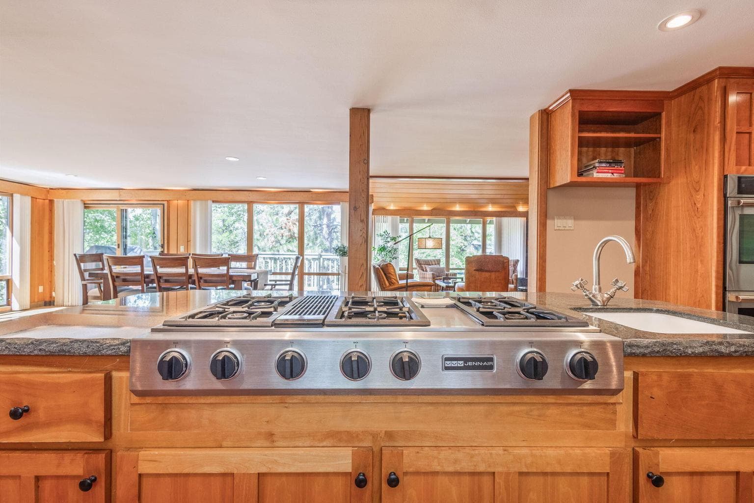 Photo of 56835 Deschutes Lane 14 of 48
