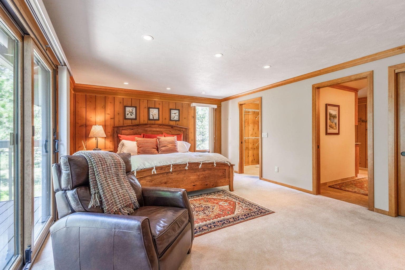 Photo of 56835 Deschutes Lane 19 of 48