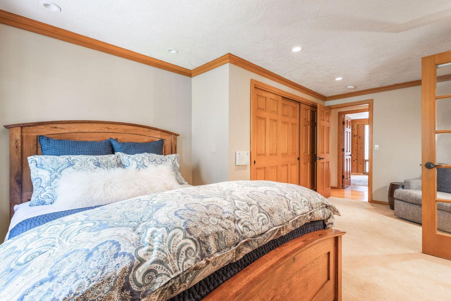 Photo of 56835 Deschutes Lane 24 of 48
