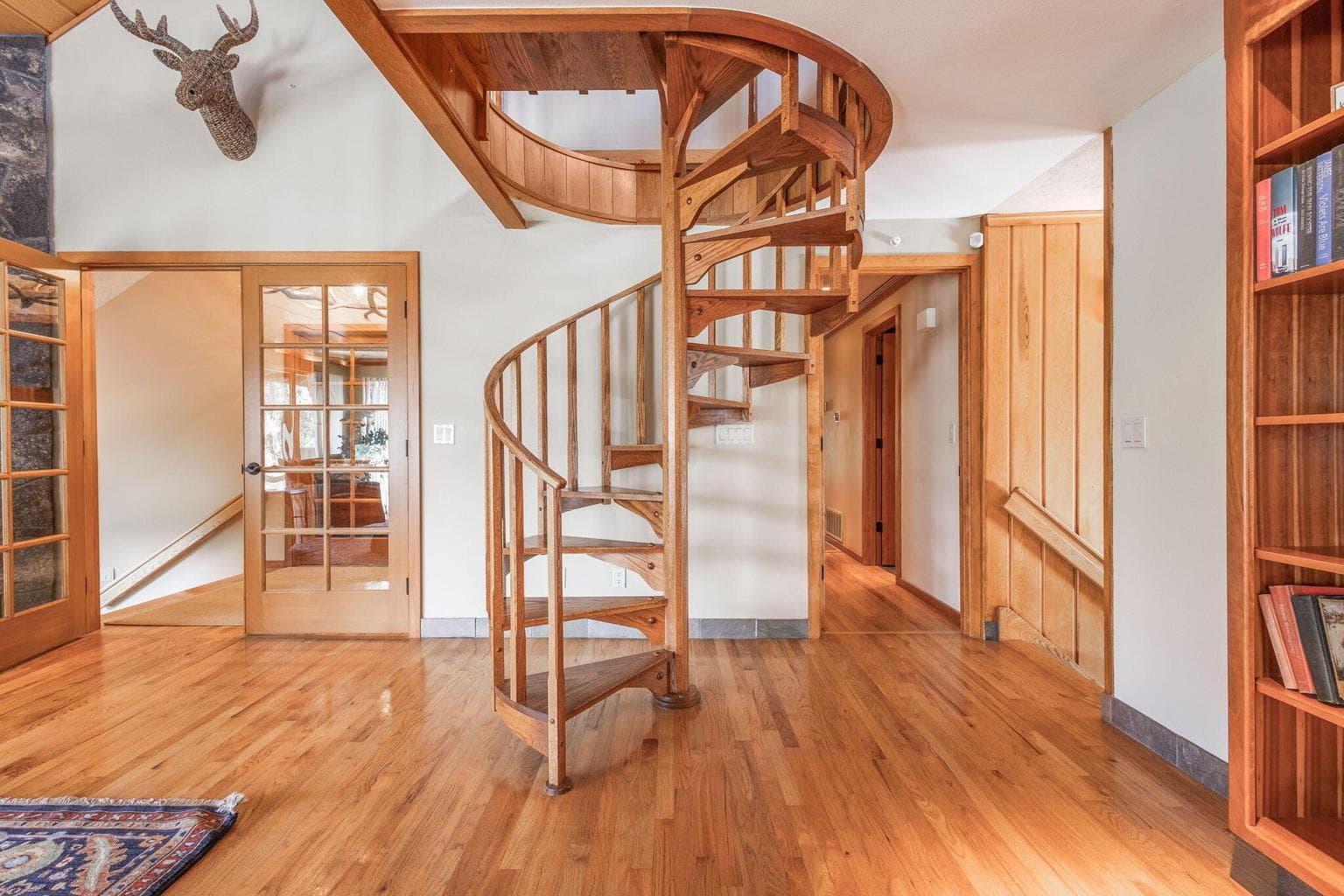 Photo of 56835 Deschutes Lane 27 of 48