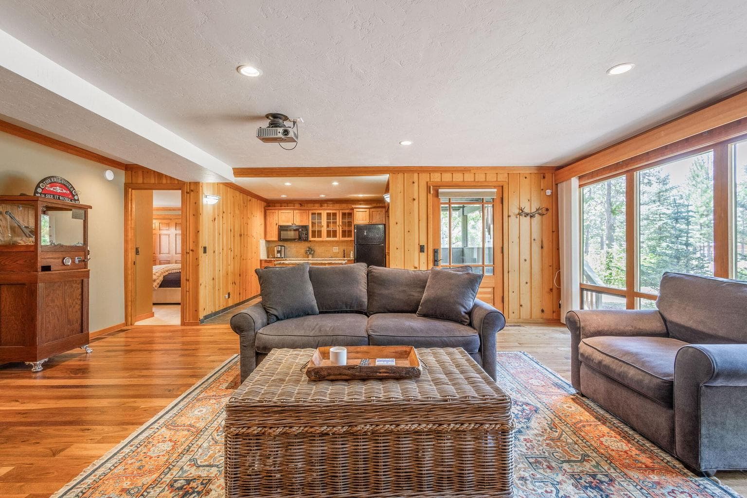 Photo of 56835 Deschutes Lane 33 of 48