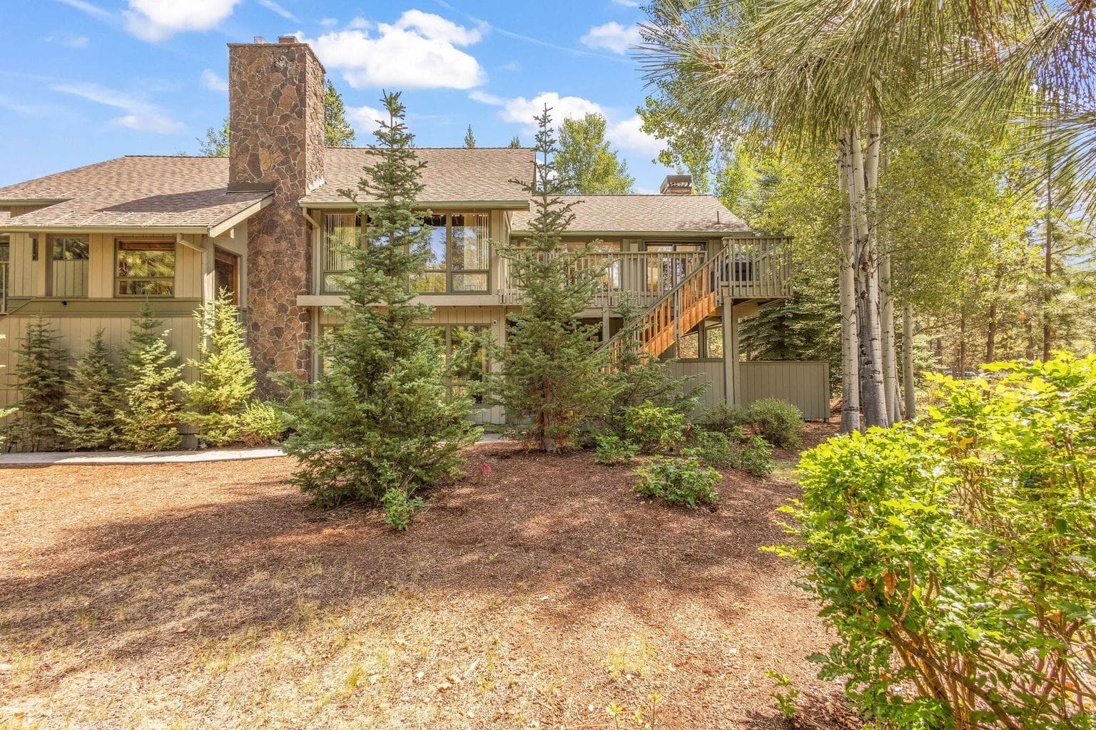 Photo of 56835 Deschutes Lane 1 of 48