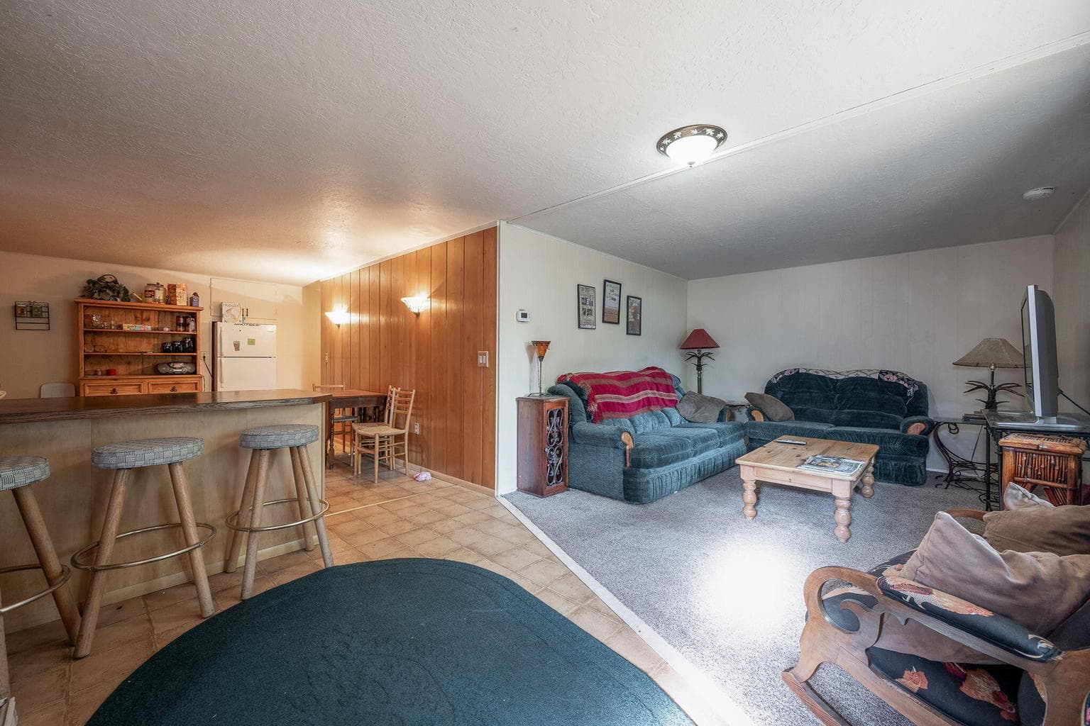 Photo of 720 NW Ogden Avenue 9 of 37