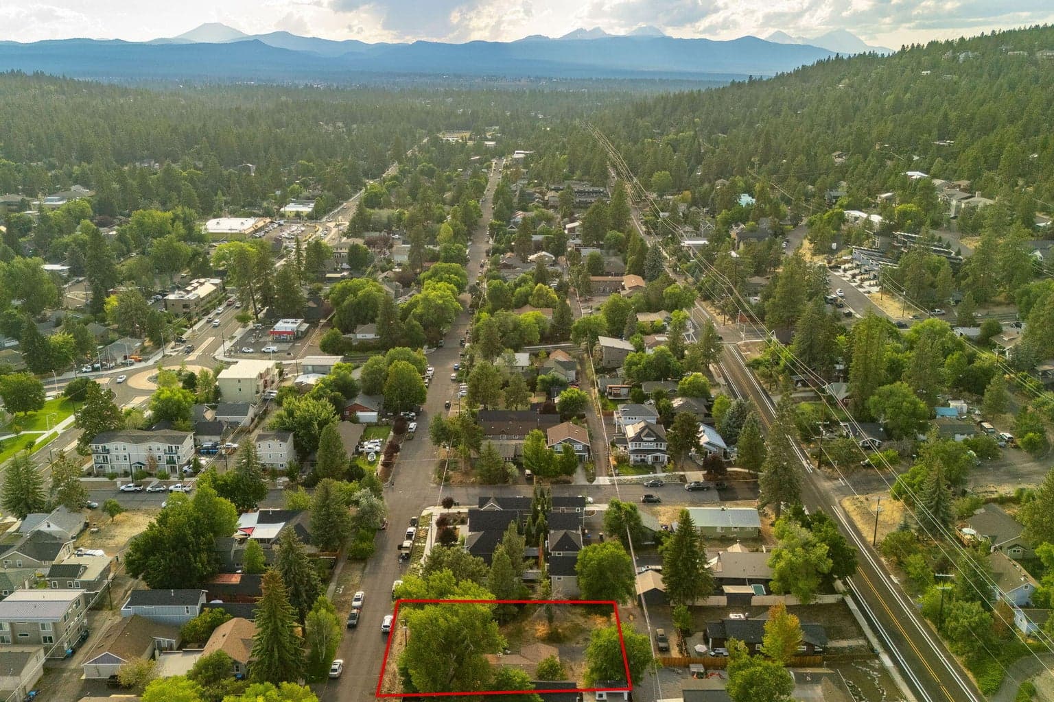 Photo of 720 NW Ogden Avenue 24 of 37