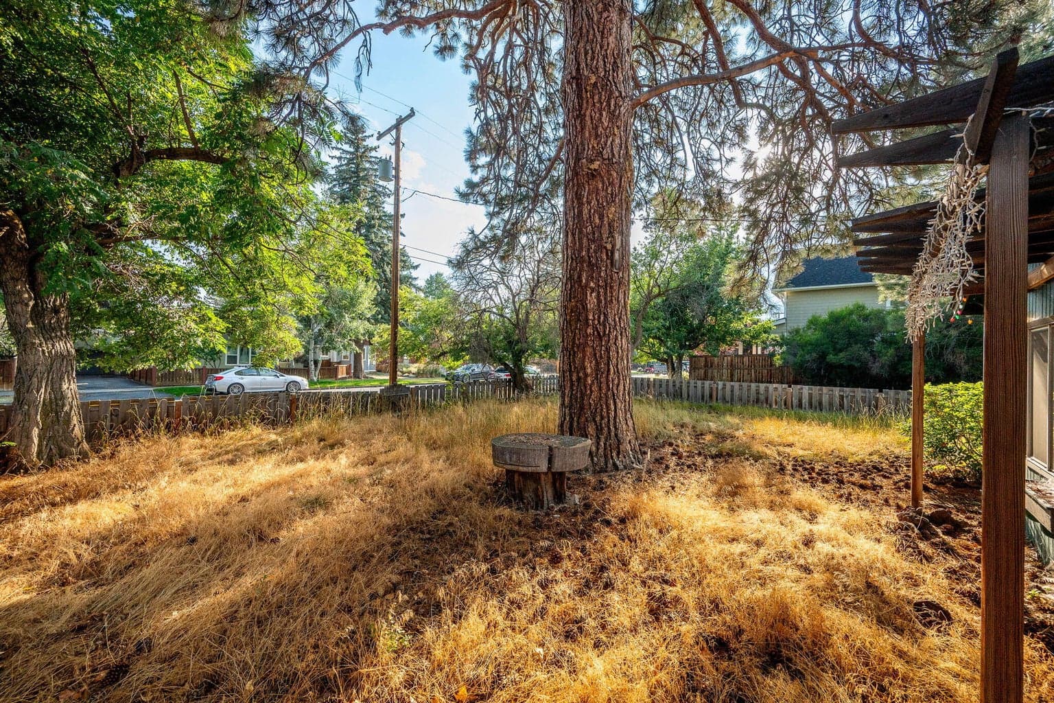 Photo of 720 NW Ogden Avenue 33 of 37