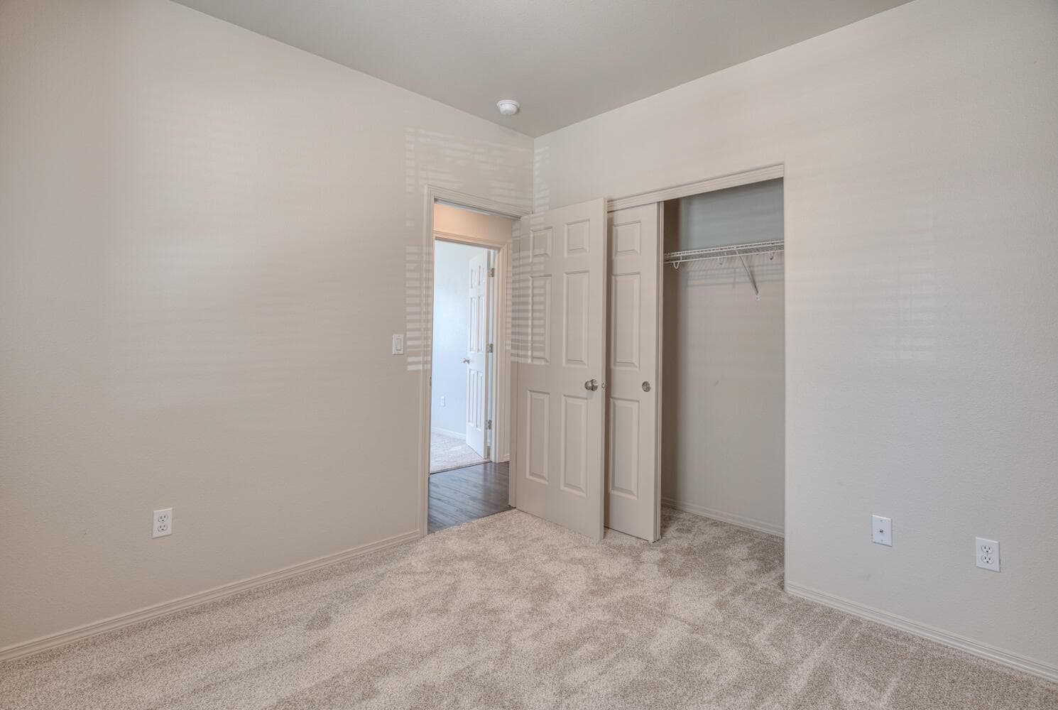2nd Guest bedroom