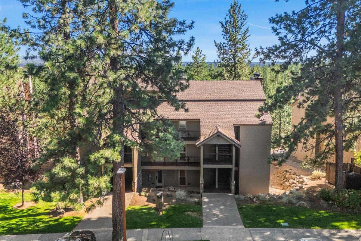 Photo of 18575 SW Century Drive 36 of 37