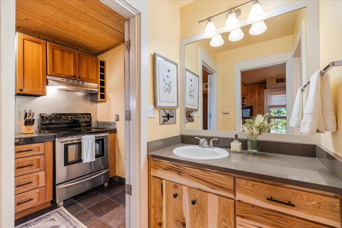 Photo of 18575 SW Century Drive 17 of 37
