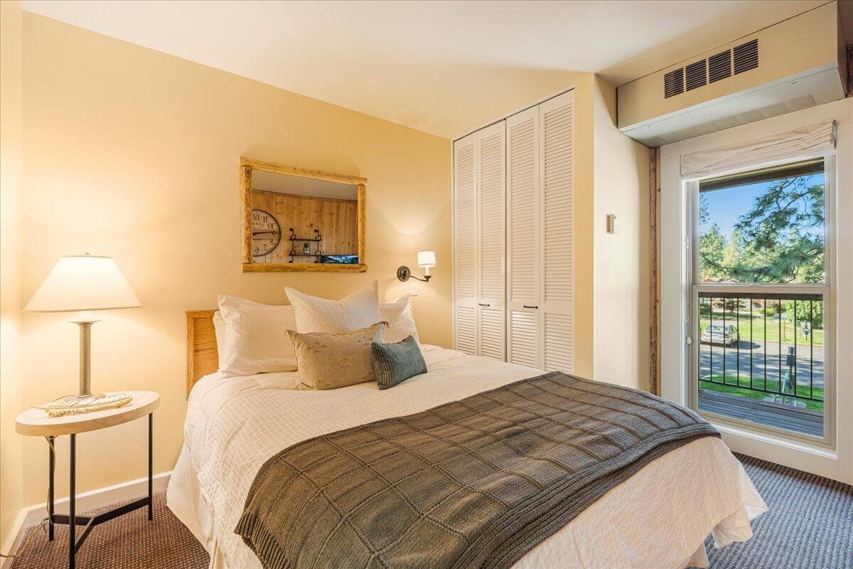 Photo of 18575 SW Century Drive 19 of 37