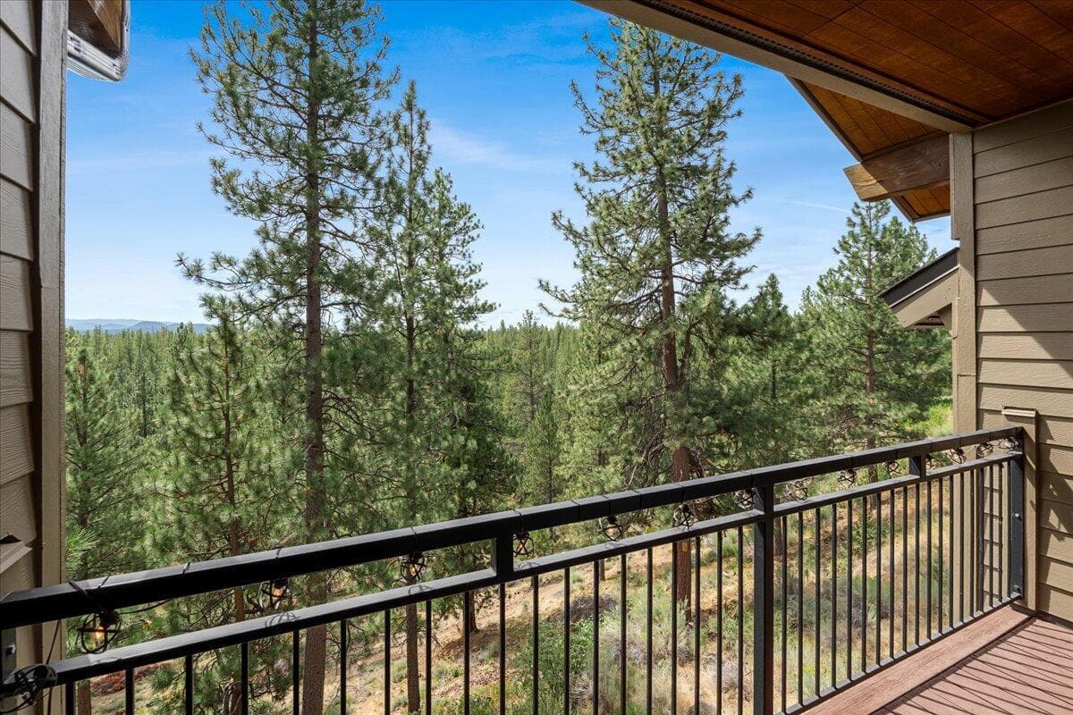 Photo of 18575 SW Century Drive 32 of 37