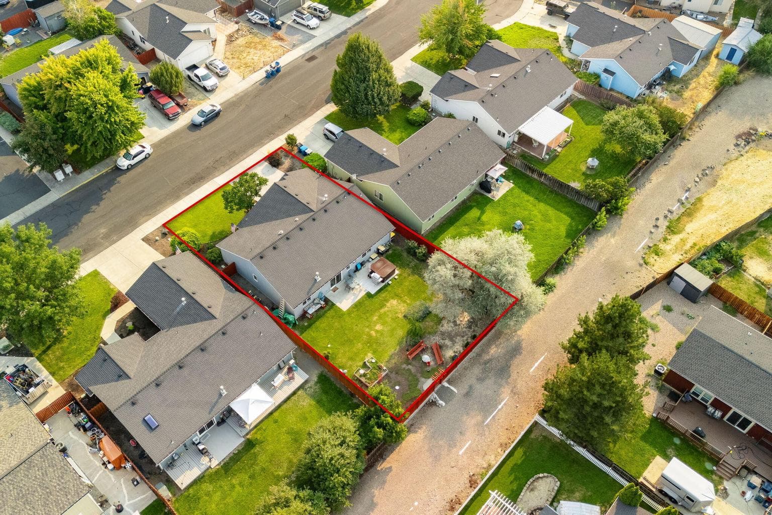 Photo of 735 NE Oak Place 11 of 34