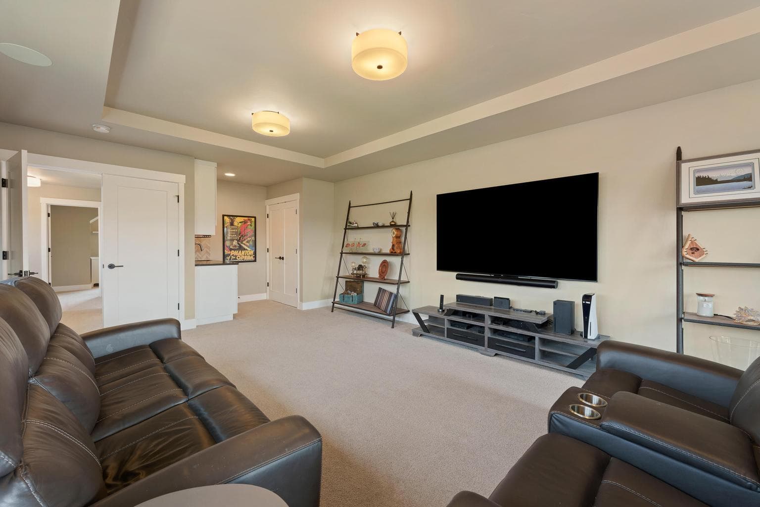 Upstairs bonus room with wet bar