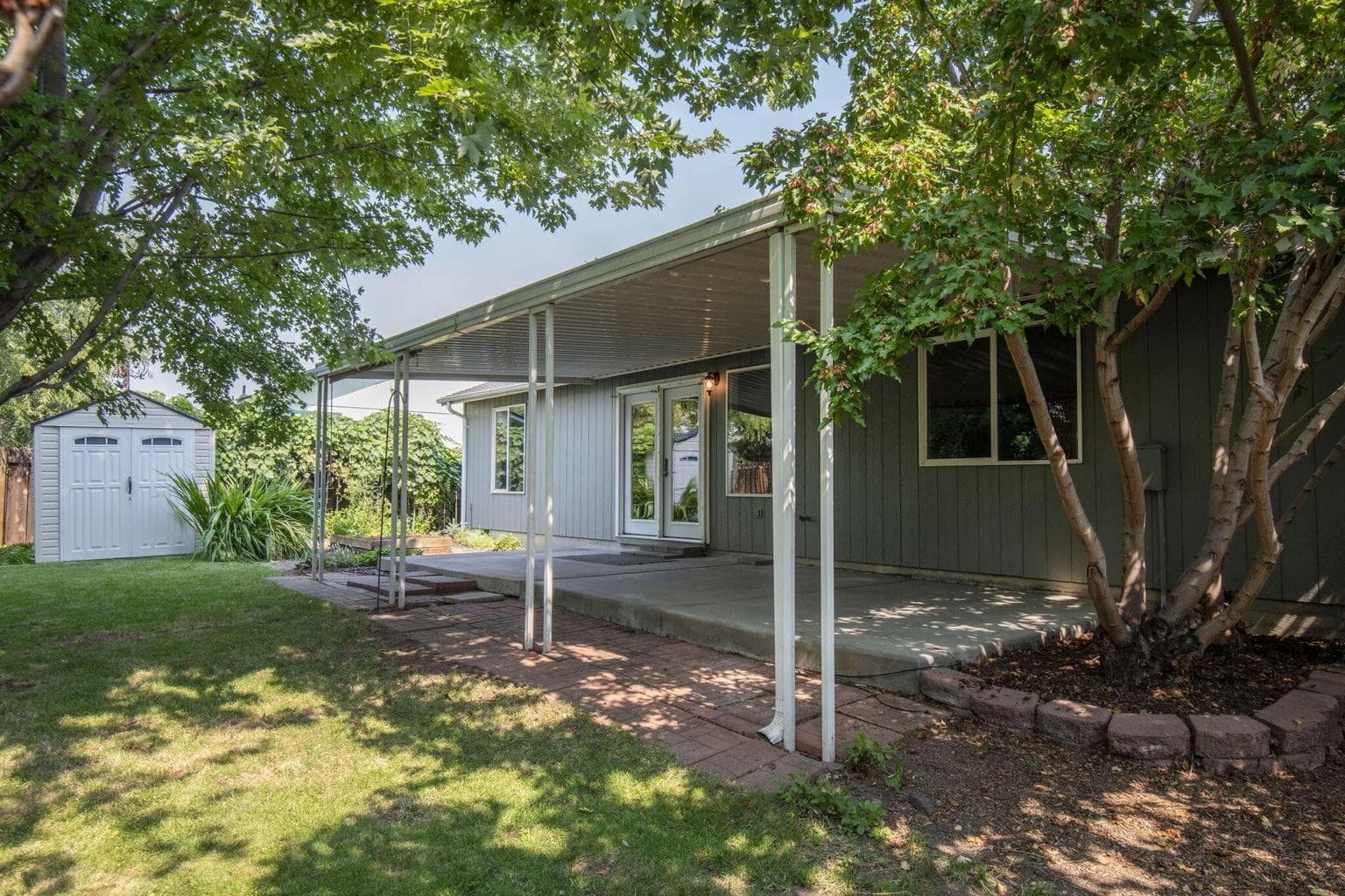 Photo of 1829 NE 7th Street 25 of 30