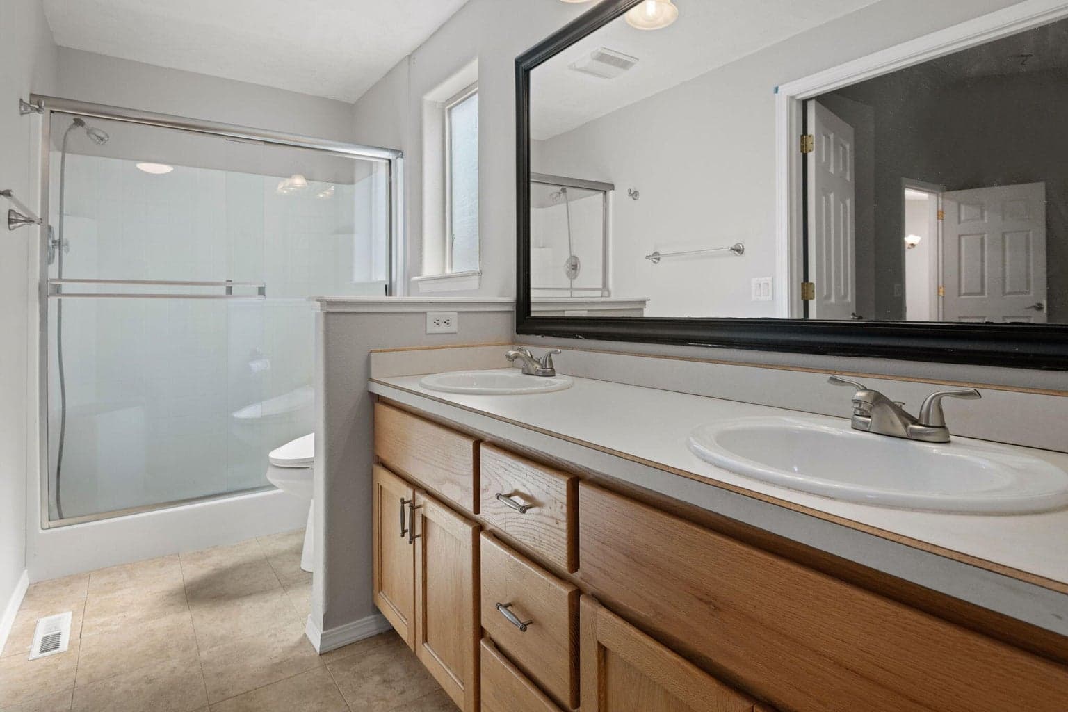 Photo of 1829 NE 7th Street 13 of 30