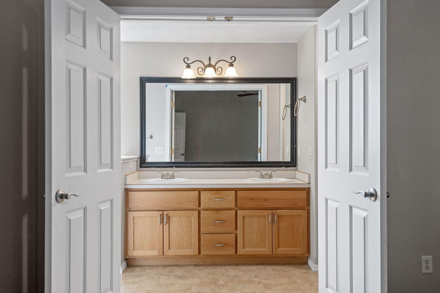 Photo of 1829 NE 7th Street 12 of 30