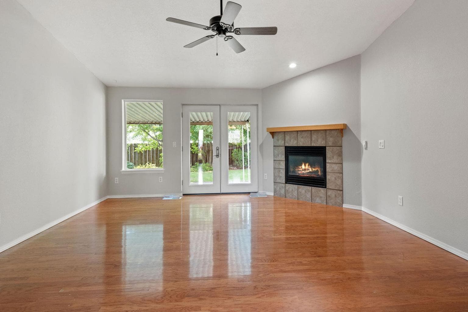 Photo of 1829 NE 7th Street 7 of 30