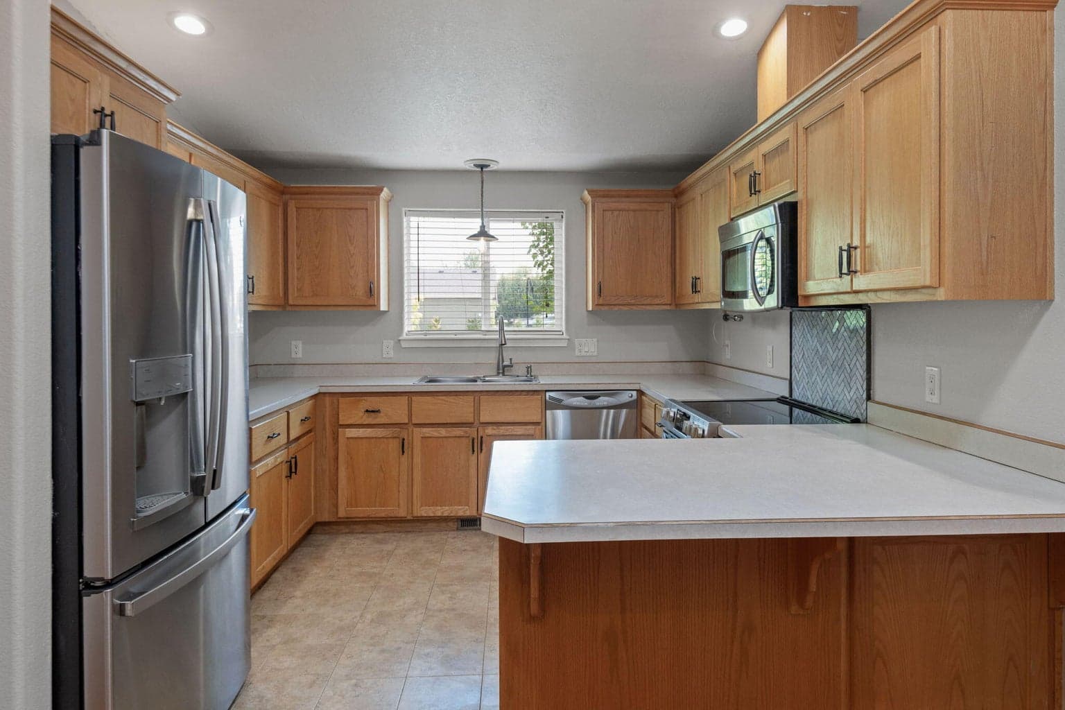 Photo of 1829 7th 4 of 30