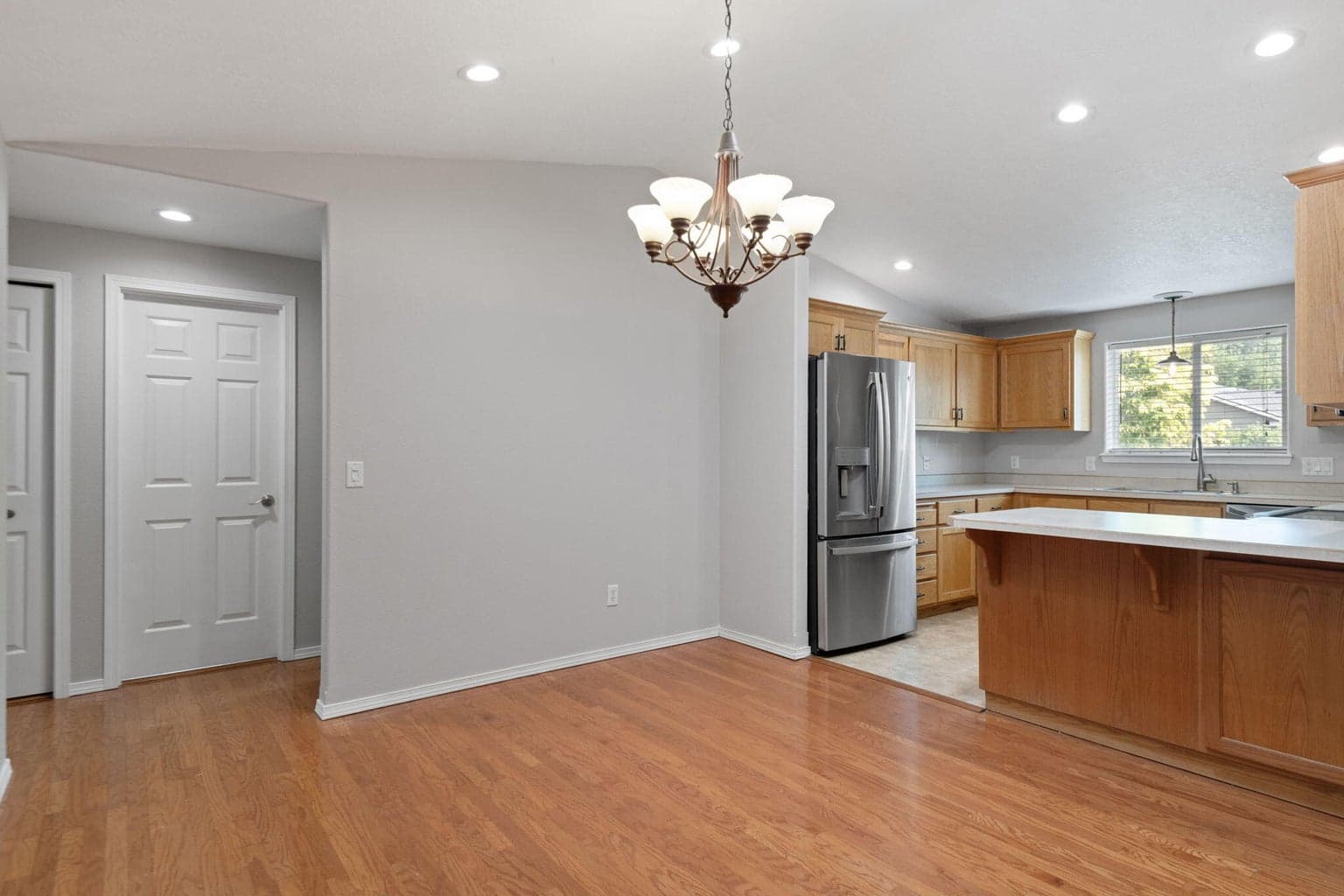 Photo of 1829 7th 2 of 30