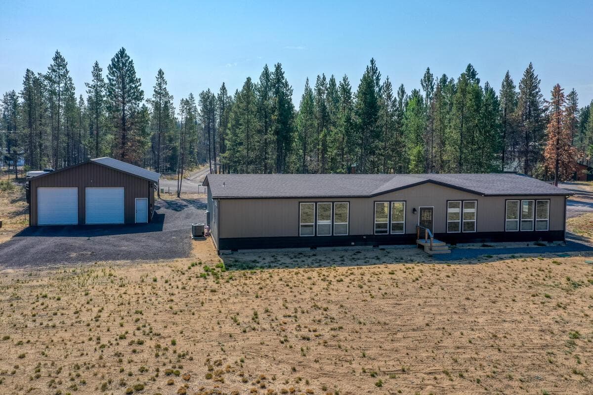 16760 Pine