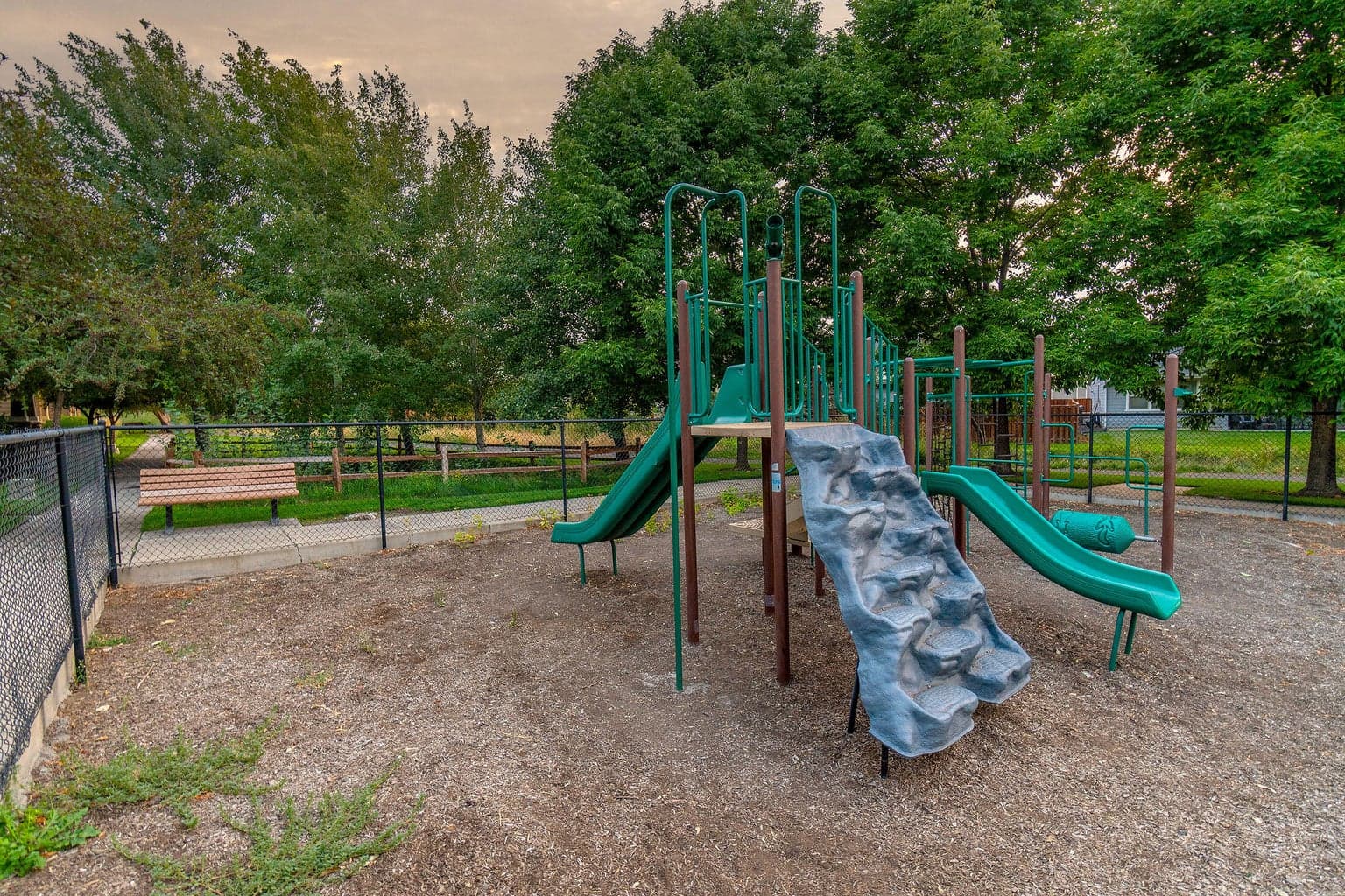 Photo of 2822 NW Elm Avenue 23 of 29