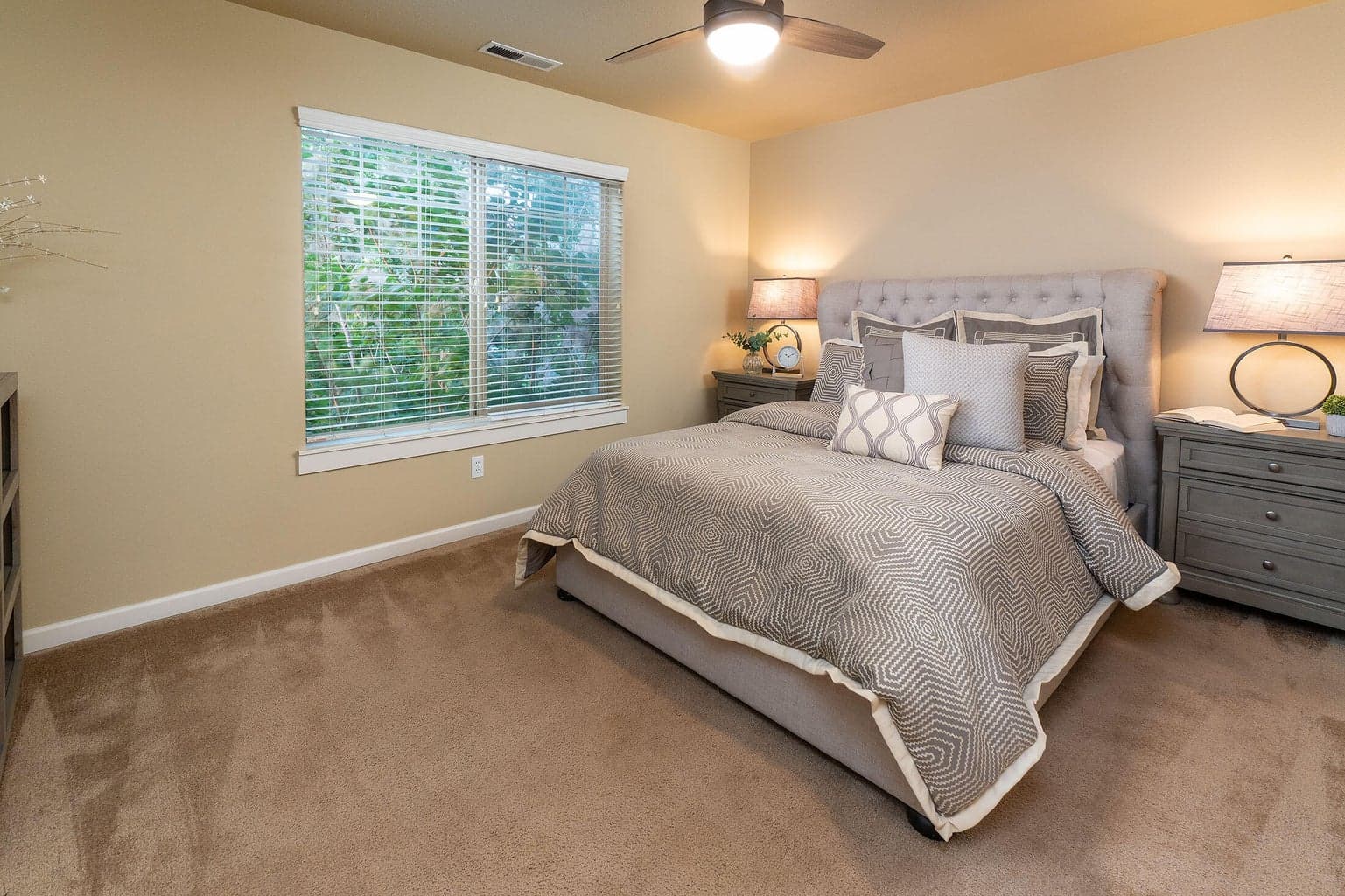 Photo of 2822 NW Elm Avenue 13 of 29