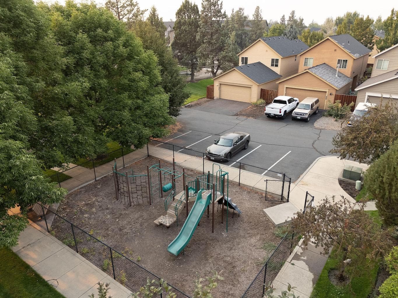 Photo of 2822 NW Elm Avenue 21 of 29