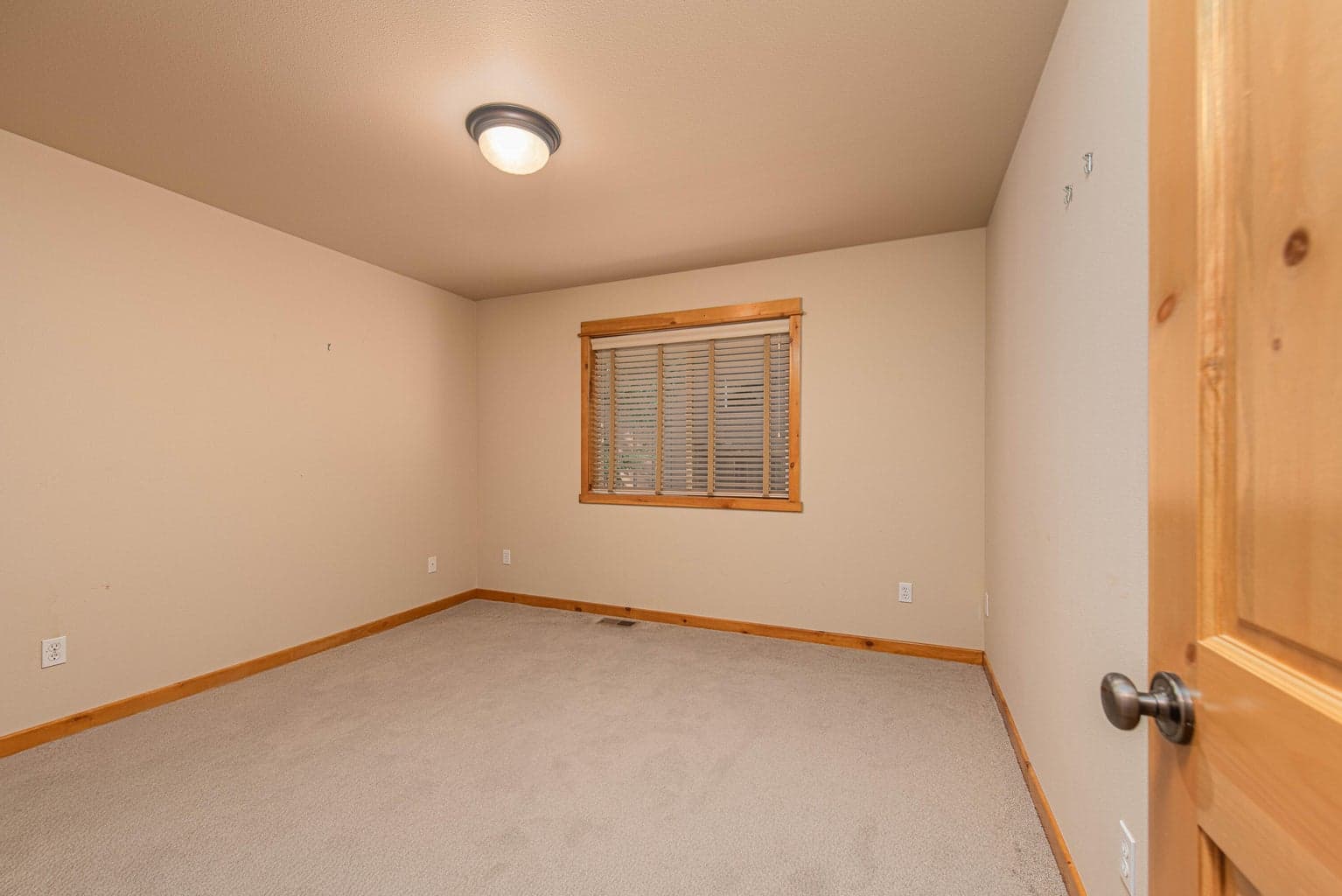 Secondary bedroom