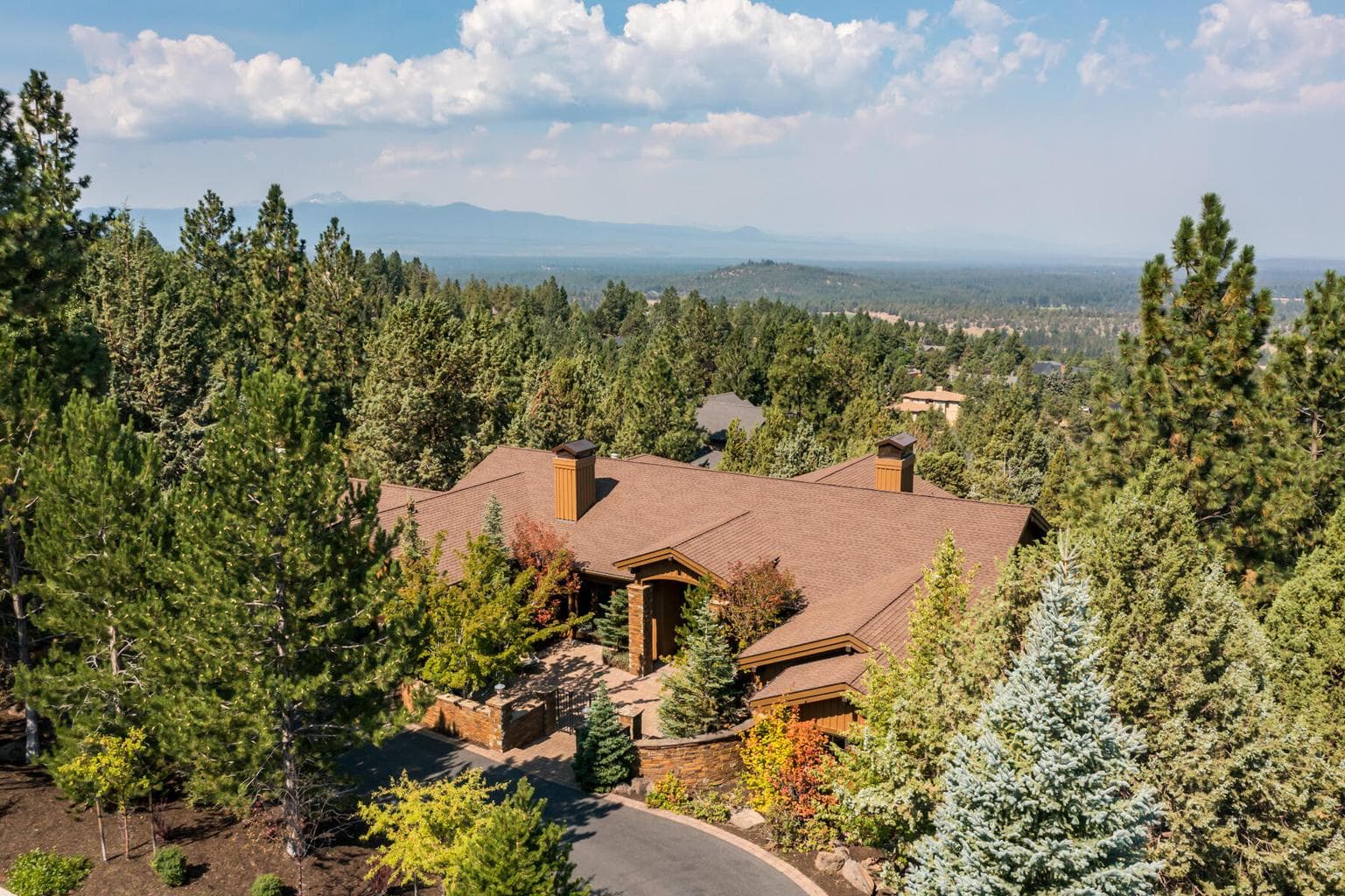 Photo of 1564 Overlook 3 of 59