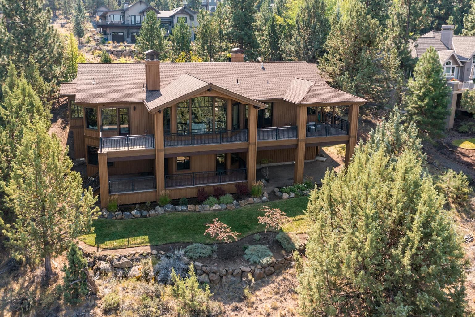 Photo of 1564 Overlook 4 of 59