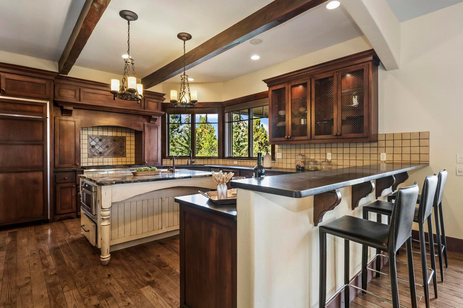 Photo of 1564 NW Overlook Drive 25 of 59
