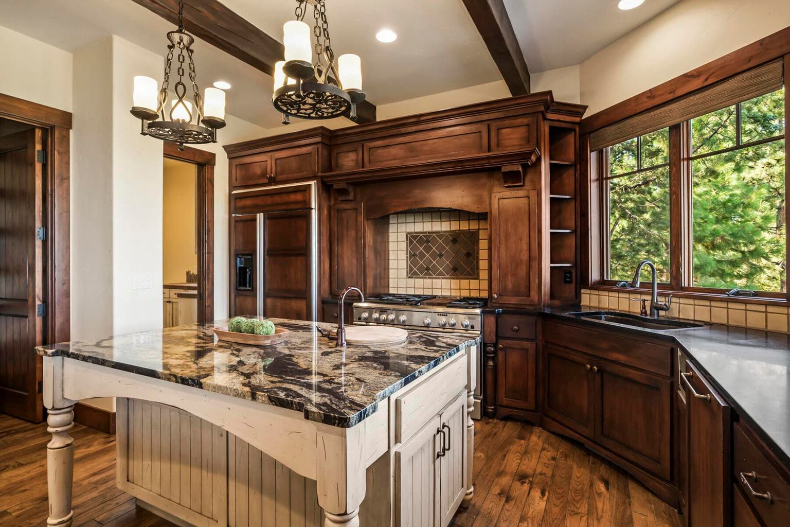 Photo of 1564 NW Overlook Drive 30 of 59