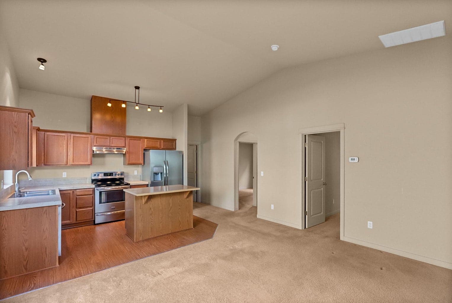 Photo of 2890 NE Jackdaw Drive 7 of 30