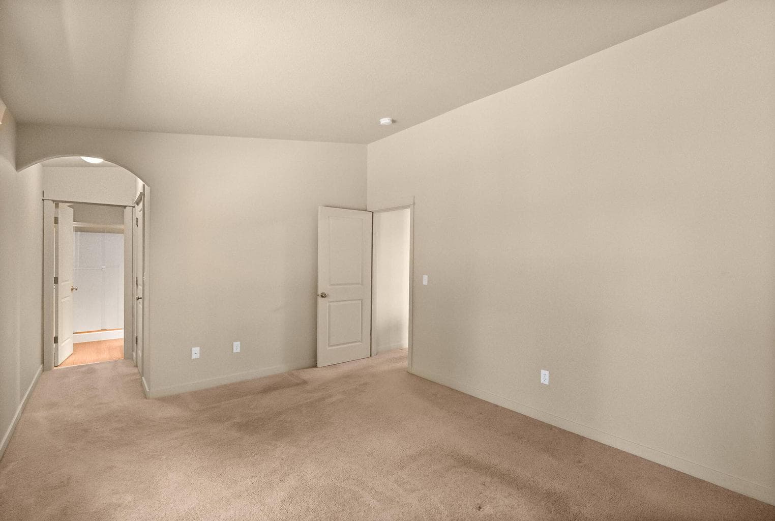 Photo of 2890 NE Jackdaw Drive 13 of 30